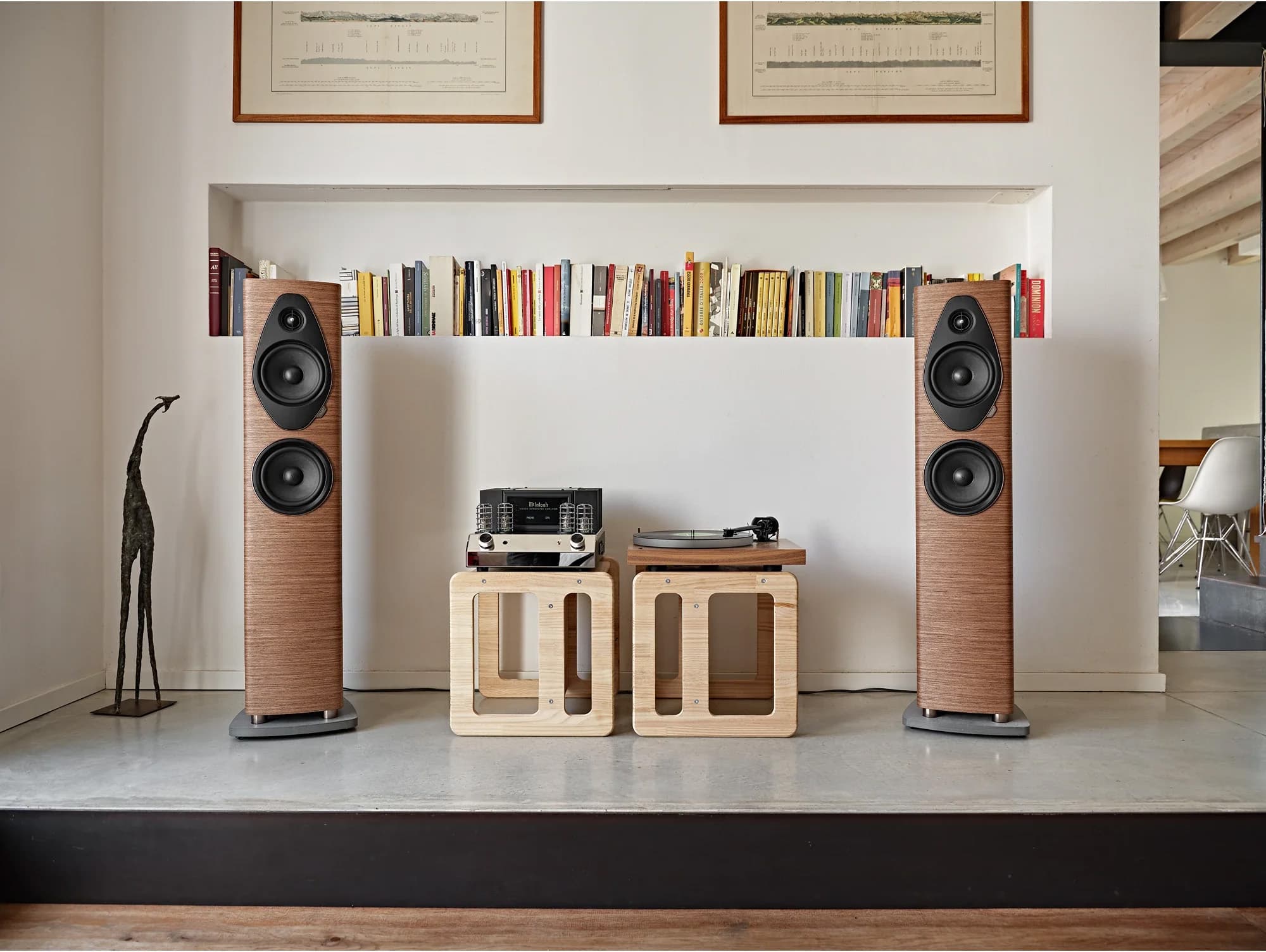 Sonus Faber Sonetto III G2 - напольная АС. Купить в Москве.